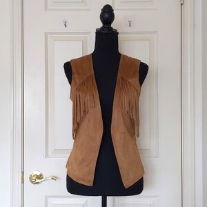 NWOT. Vintage Me Jane Suede Leather Look (Fabric) Fringed Vest with Full Lining.